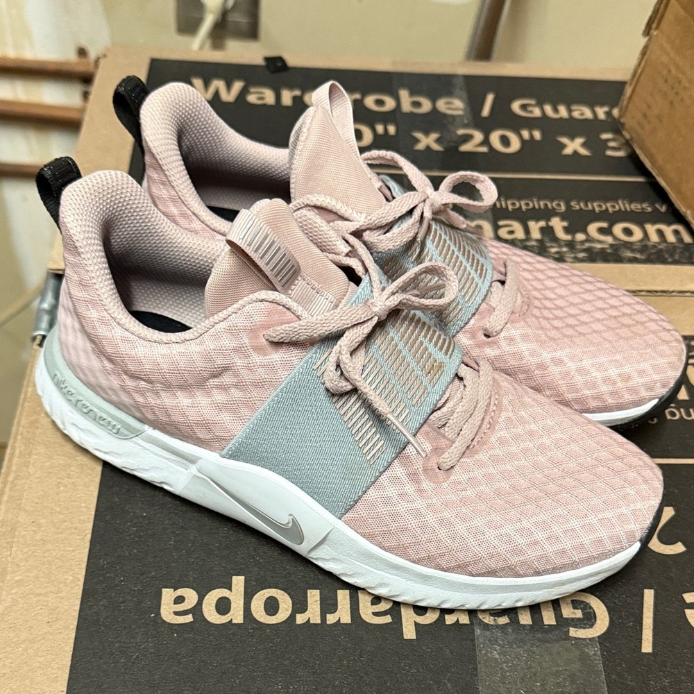 Nike Women's Blush Pink and Light Gray Athletic Shoes